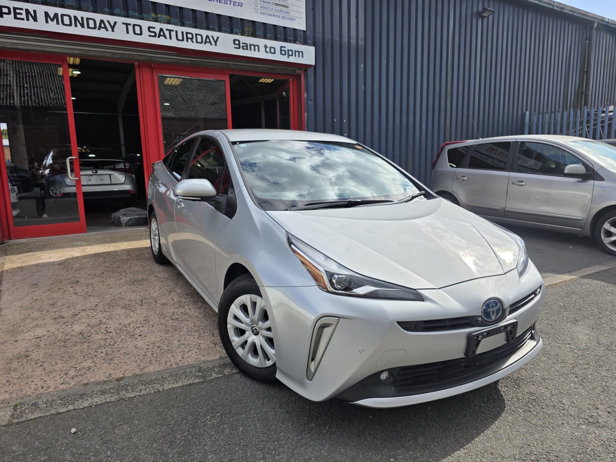 Toyota Prius - Image 4