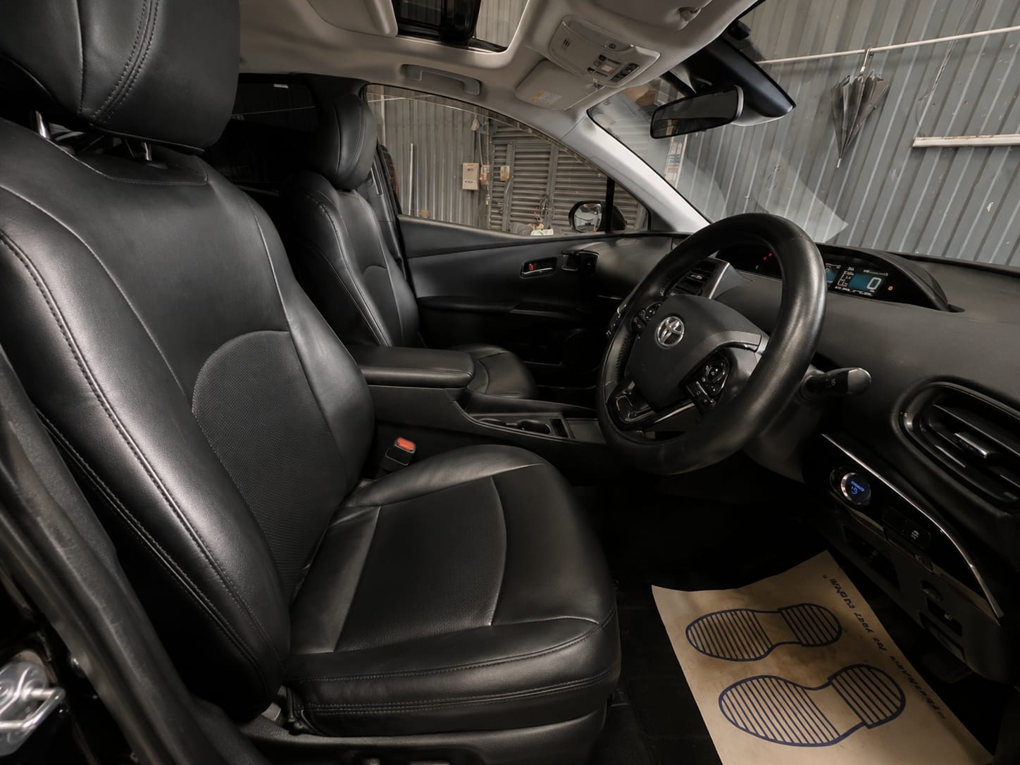 TOYOTA PRIUS  - Image 8