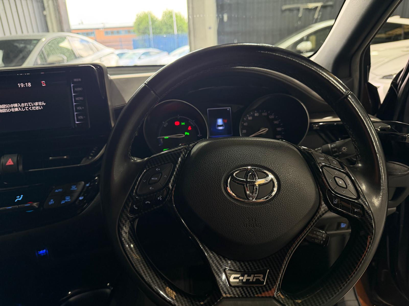 TOYOTA C-HR - Image 8